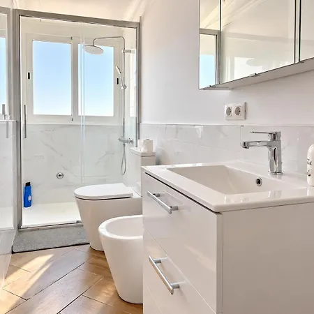 Cristianos - 5 Bedroom Townhouse *